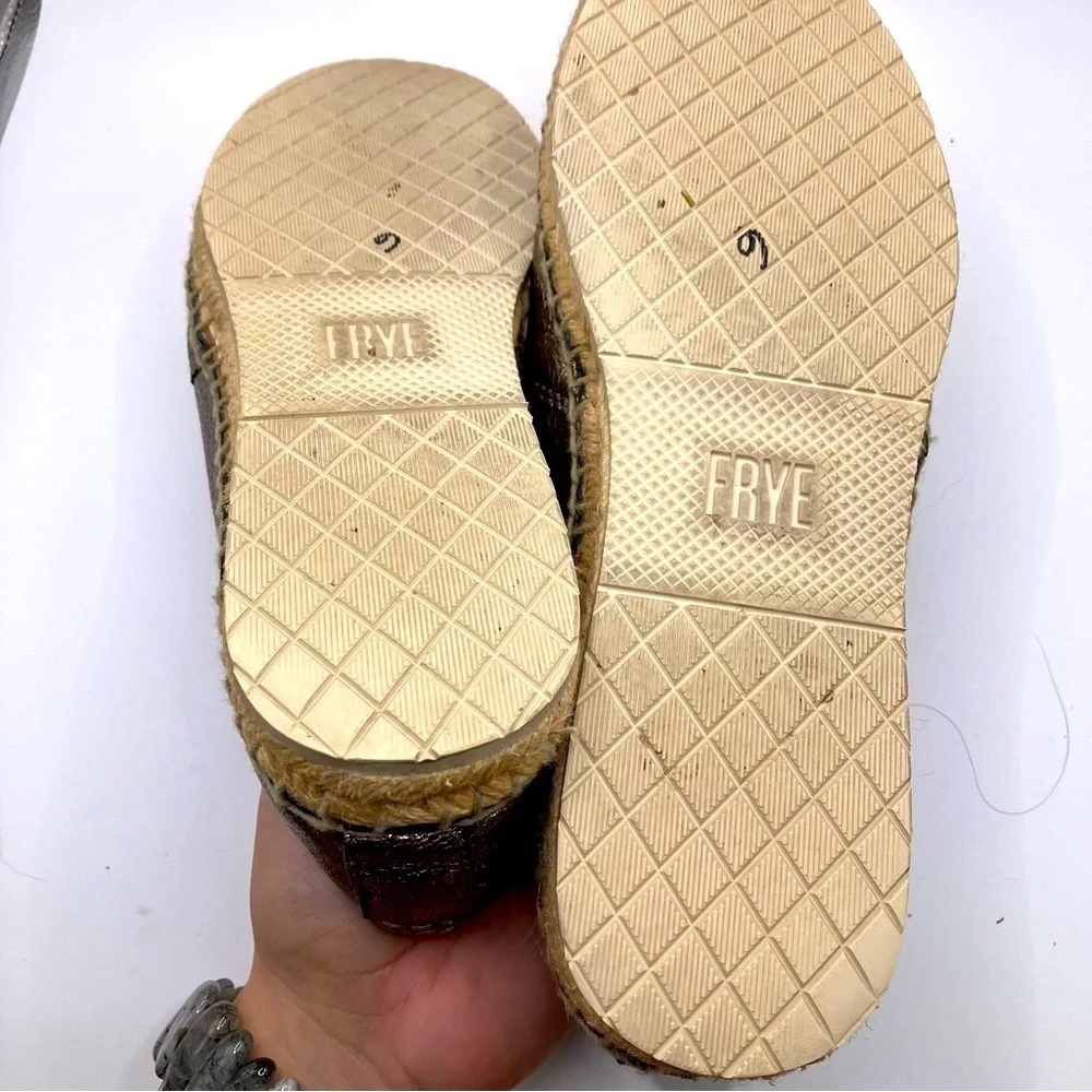 Frye Isabel Metallic Gold Slip on Espadrilles womens 6.5